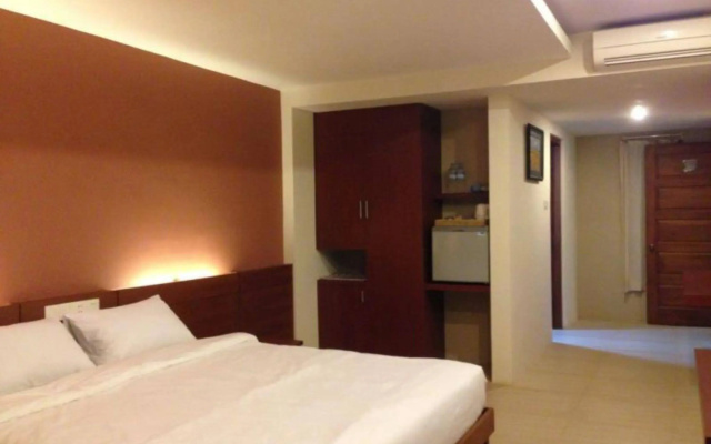 Paradise Hotel Nyaung Shwe
