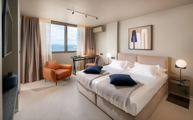 Royal Suites Sky