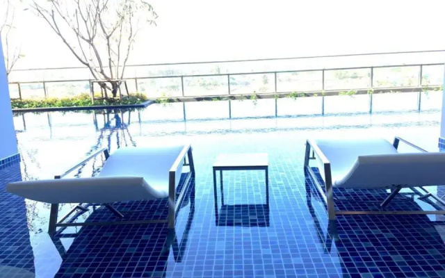 Baan Kieng Fah Hua-Hin by Montri C.