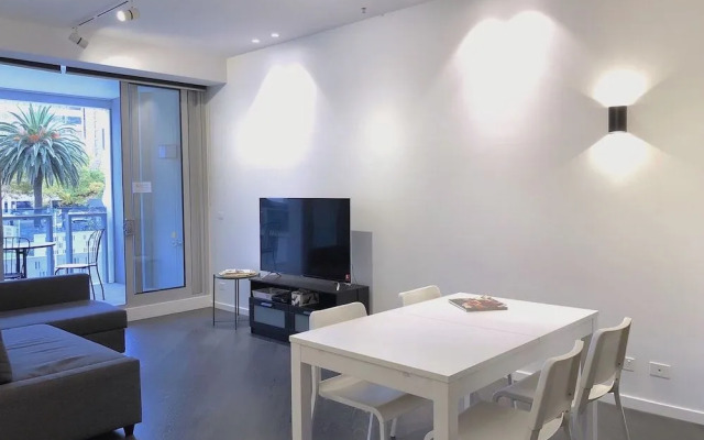 Pride Fawkner Apartments