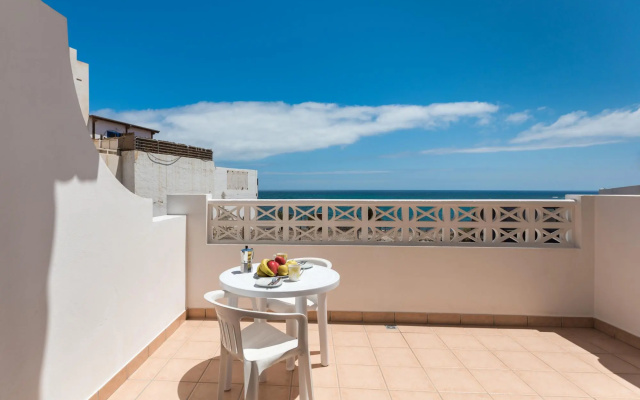 Home2Book Charming Casa Marinera, Terrace
