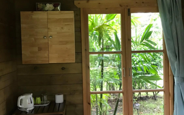 RedDoorz Sripiamsuk Resort Bangkok