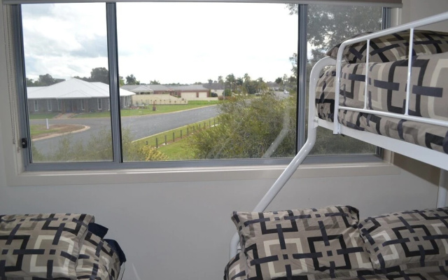 Waterview- Stoneleigh at Yarra