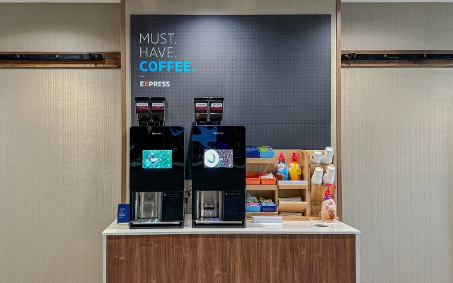 Holiday Inn Express & Suites South - Lincoln by IHG