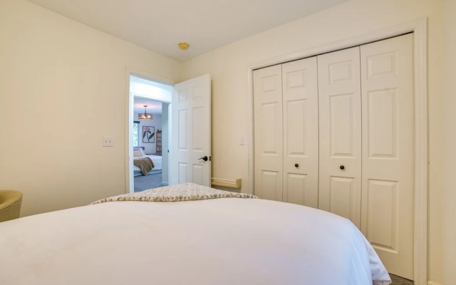 Issaquah Retreat Near Lake Sammamish State Park!