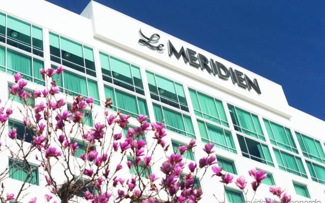 Отель Le Meridien Atlanta Perimeter вид на фасад
