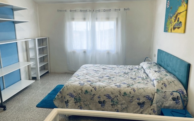 Apartment in Villa With Garden Close to the sea