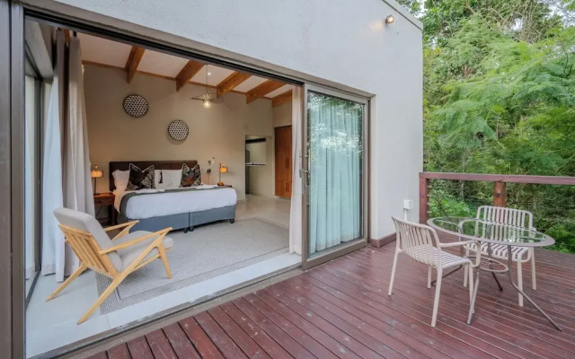 Bushbaby Valley Lodge