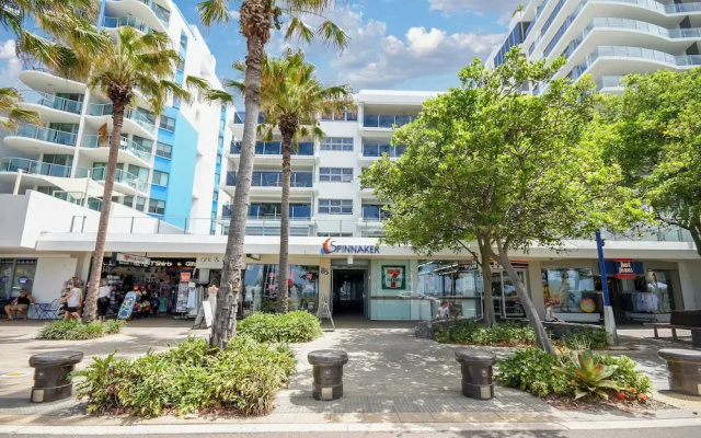 Spinnaker Apt 6- Mooloolaba Beach