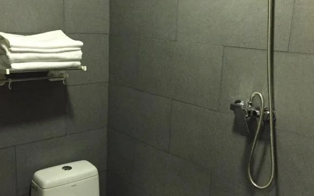 Xunlu Hostel
