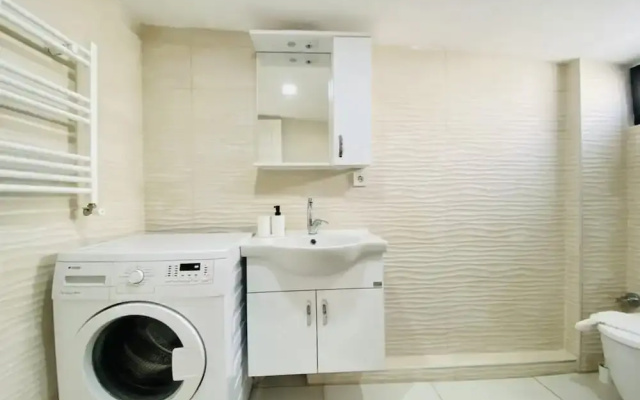 Missafir Exquisite Flat With Terrace in Nisantasi