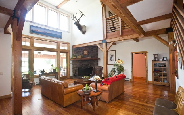 Gallatin River Lodge