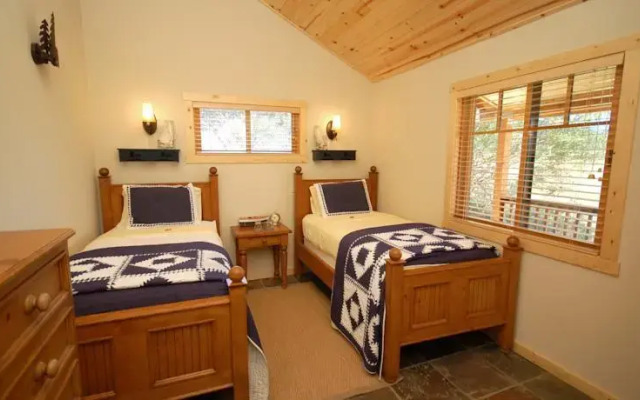 The Lodge at Whitehawk Ranch