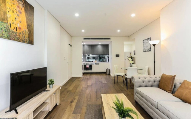 New Bright Apartment In Waterloo Near Park