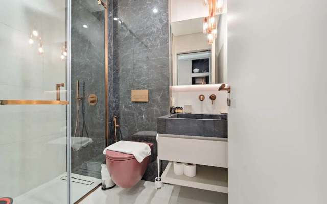 Silkhaus Premium Studio in Jumeirah Garden City