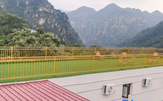 Xiangbo Bowen Travel has a mining homestay at home