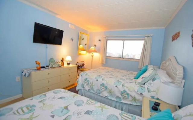 Marigot Beach 303 2 Bedroom Condo by RedAwning