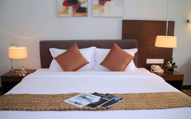 Poly Hotel