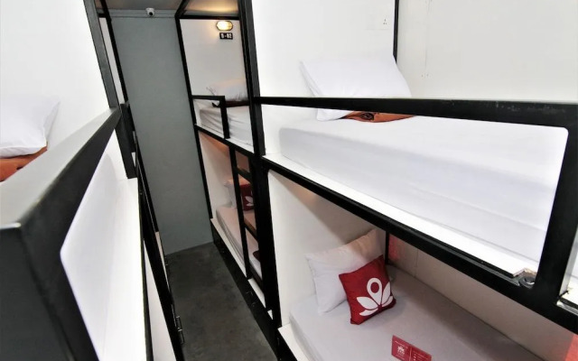 ZEN Hostel Jalan Patimura Legian