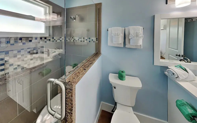 Noon Wave by Distinctive Beach Rentals
