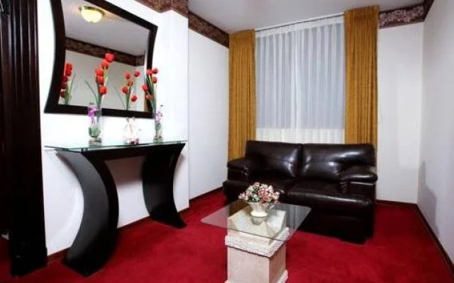 The Rokes Plaza Hotel