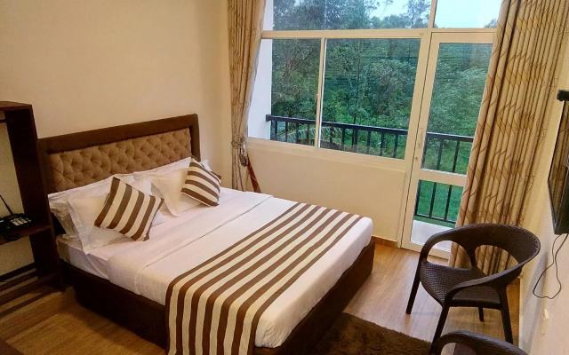 Hill Cool Hotel & Restaurant