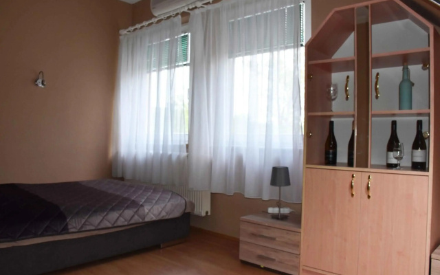 Pilikán Apartments - Park - Vineyard & Sheep farm