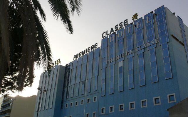 Отель Premiere Classe Nice - Promenade des Anglais Франция, Ницца - 13 отзывов об отеле, цены и фото номеров - забронировать отель Premiere Classe Nice - Promenade des Anglais онлайн вид на фасад