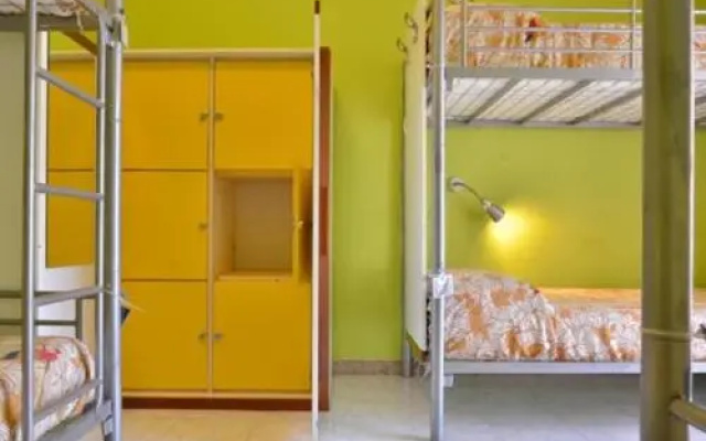 Gianni House Backpackers Hostel