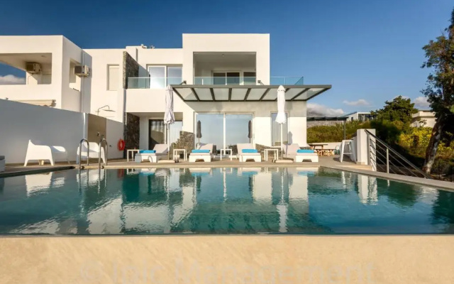 Villa Pelagia Seafront Villa Pelagia Superb New Listing2021