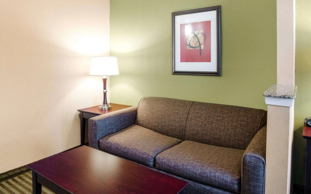 Quality Suites Irving-Las Colinas