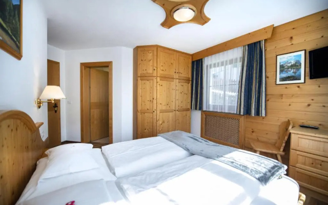 Apartments Miara