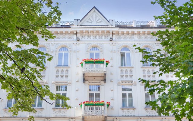 Residence St. Andrew's Palace in Warsaw, Poland from 126$, photos, reviews - zenhotels.com hotel front