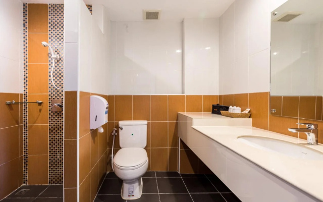 The Rich Hotel Ubonrachatani