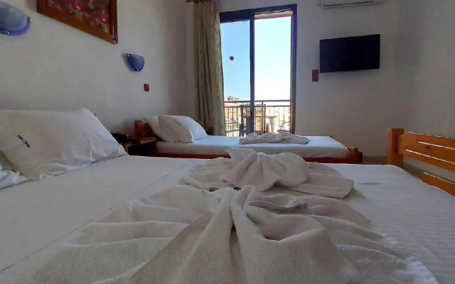 Denise Hotel