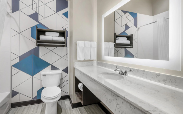 Best Western Plus Parkside Inn & Suites
