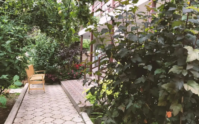 Guest House LETO
