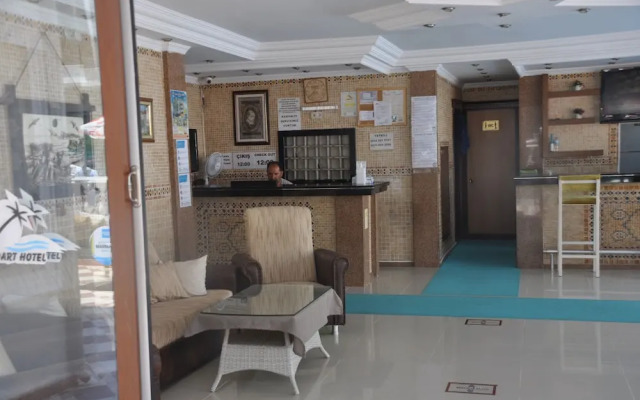 Basil's Apart Hotel