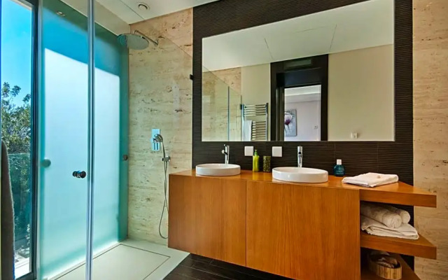 Luxurious Villa in Tavira with Private Swimming Pool