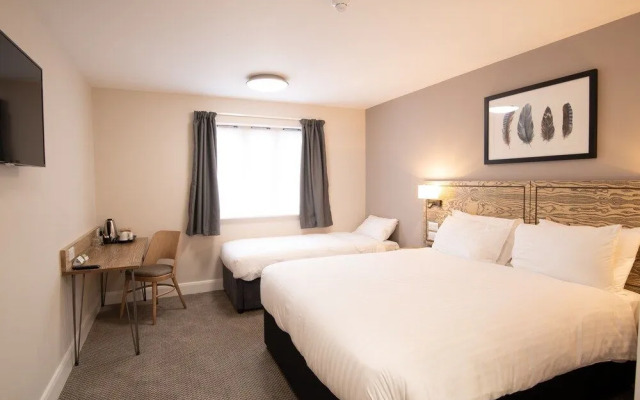 Paisley Pear, Brackley by Marston's Inns