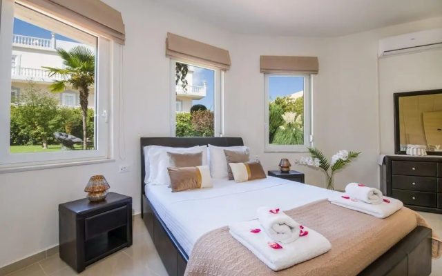 Villa Elina Luxury Residence