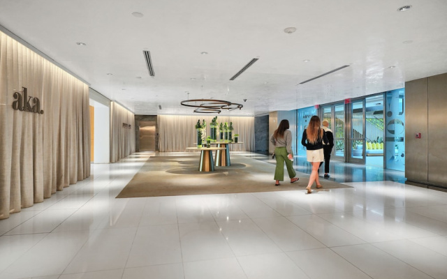 RS Suites - The AKA Residence