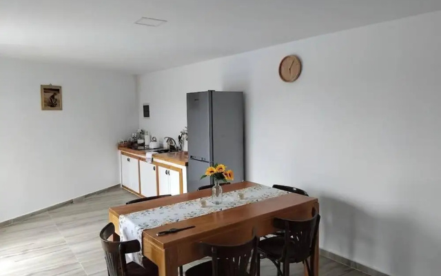 Serene 2-bedroom Apartment in Achada Fazenda, Cabo Verde