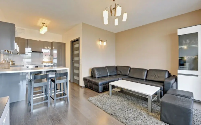 Hallera 165 by Downtown Apartments
