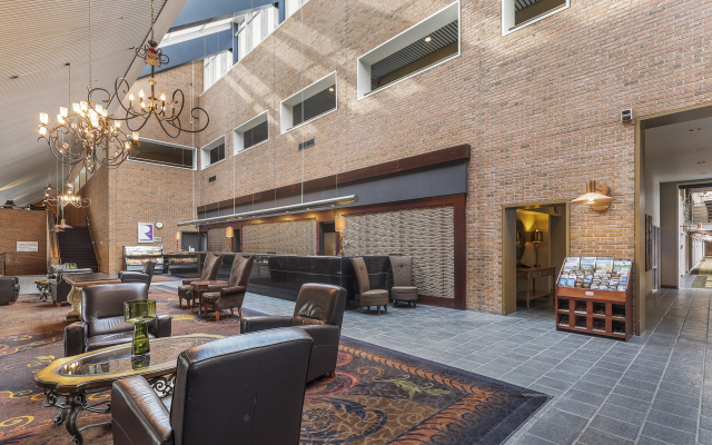 Crowne Plaza Minneapolis West by IHG