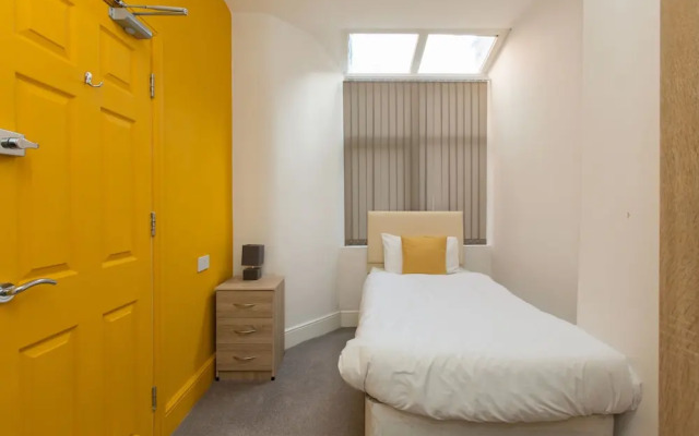 Townhouse @ 27 Electricity St Crewe