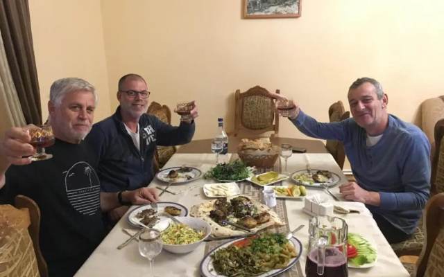 Areguni Guest House