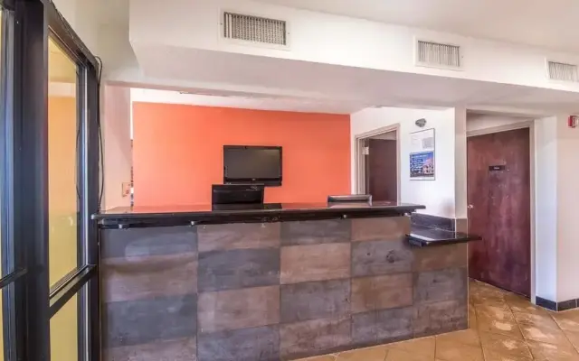 Premiere Inn & Suites