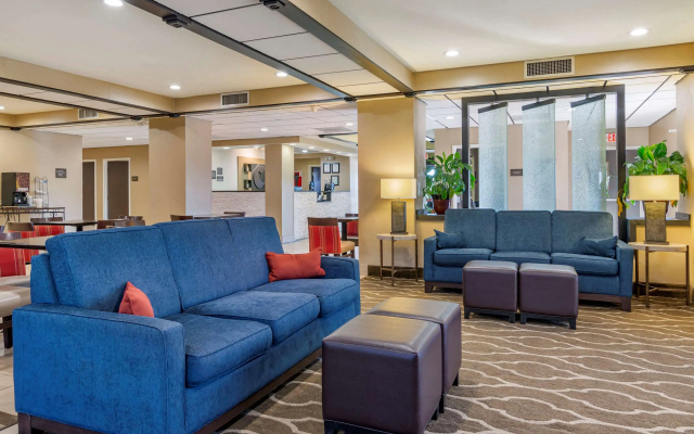 Comfort Inn Opelika - Auburn