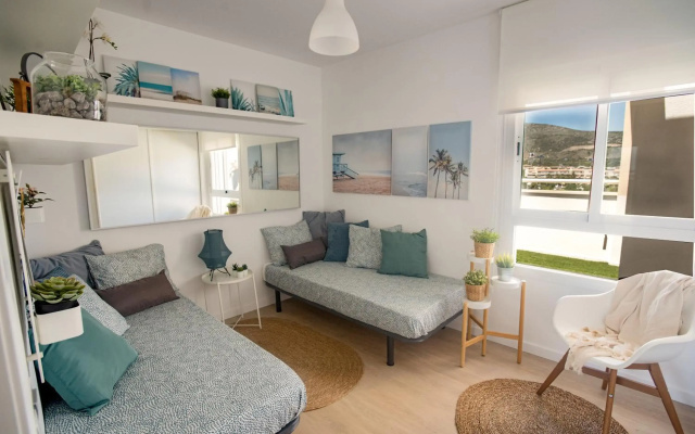 Beautiful apartment with 2 terraces, Pool & Beach